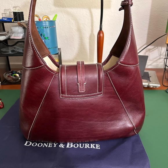 Dooney & Bourke Wine Leather Saddle Purse with Contrast Stitching - Picture 7 of 7